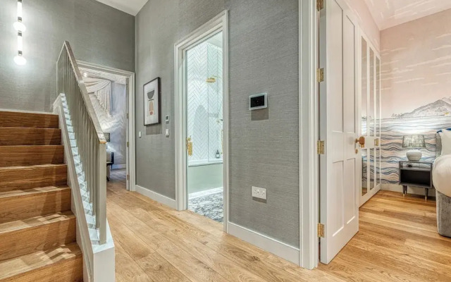 Luxury flats near Big Ben and London Eye