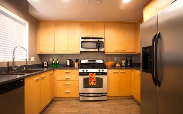 Waterfront Suites At Marina Del Rey
