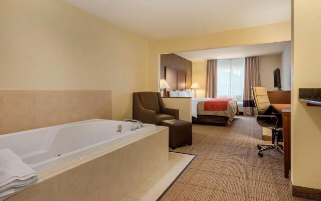 Comfort Inn Warren I-69