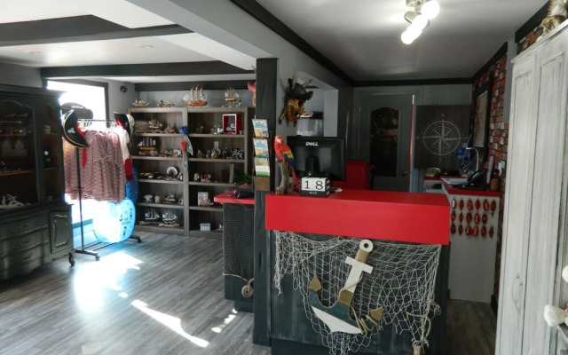 Le Pirate Motel & Camping