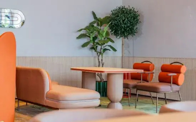 Orange Hotel (Yichang East Railway Station)