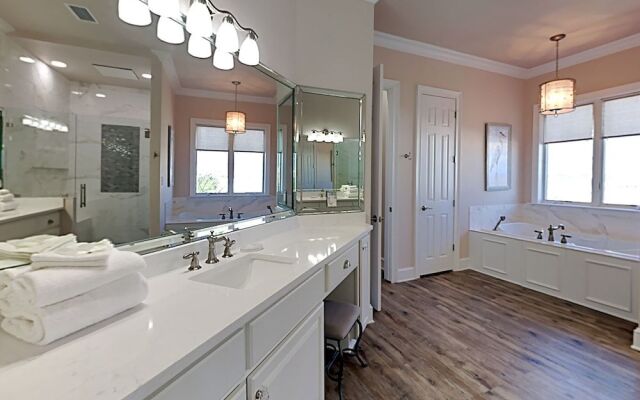 Boerboel's Beach Bungalow