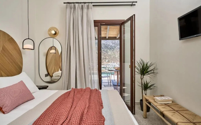 Voya Sifnos Mindful Stay