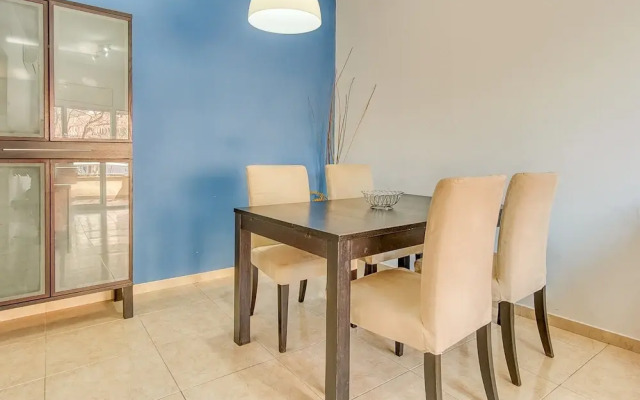 Apartment in Roses Near Sand Beach