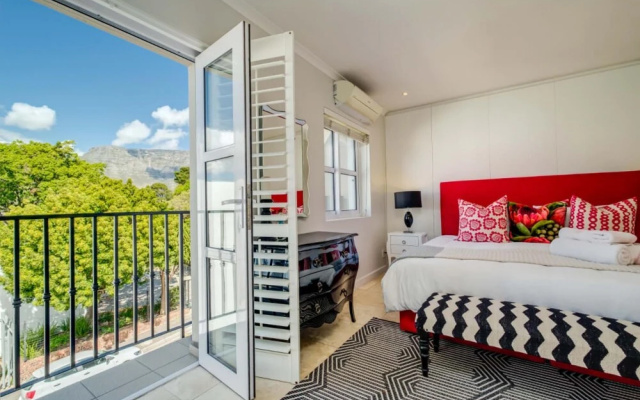 Eclectic Apartment in the Bustling De Waterkant 209 DWP