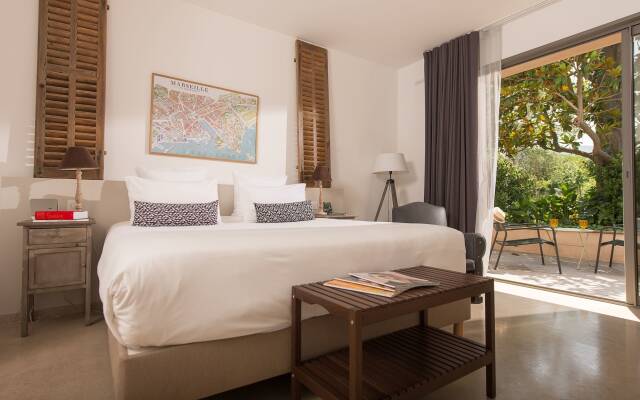 Hotel 96