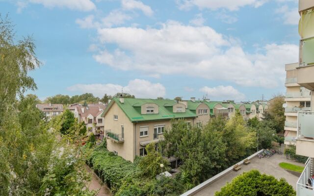 Family Unique Apartment Wola by Renters