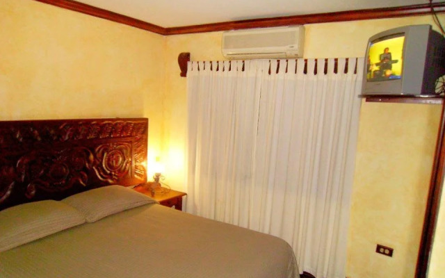 Apart-Hotel Plaza Colonial
