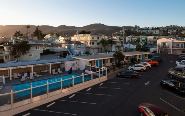 Edgewater Inn And Suites