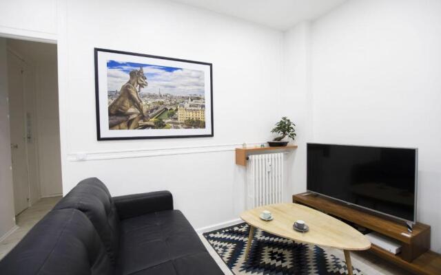 GuestReady - Bright and Spacious Apartment near Eiffel Tower