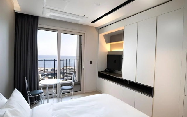 Sunrise Hotel