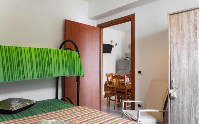 Economico bilocale 2-4 posti spiaggia Ionio m528