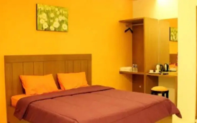 Nirvana Guest House at Wahid Hasyim