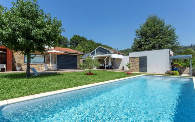 CASA TARRIO - 3 quartos com piscina