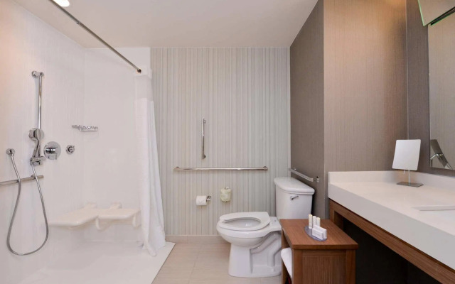 Courtyard by Marriott Toledo North