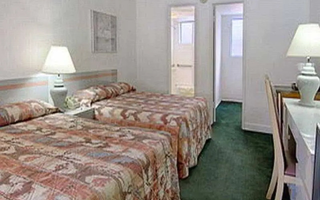 Travelodge Monaco N Miami and Sunny Isles Beach