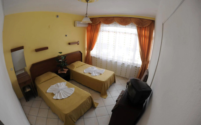 Kleopatra Bebek Hotel