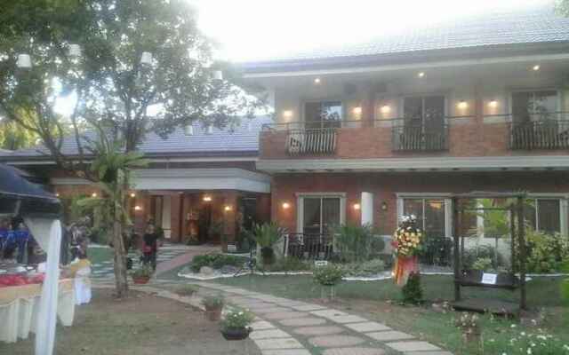 Jocel's Garden Suites II