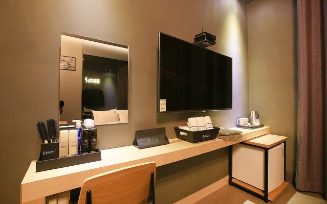 Hotel Form
