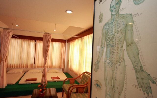 Samui First House Hotel