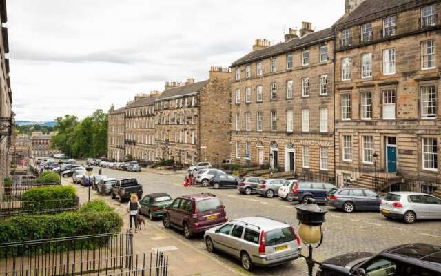 New Town Boutique Apartment on India Street