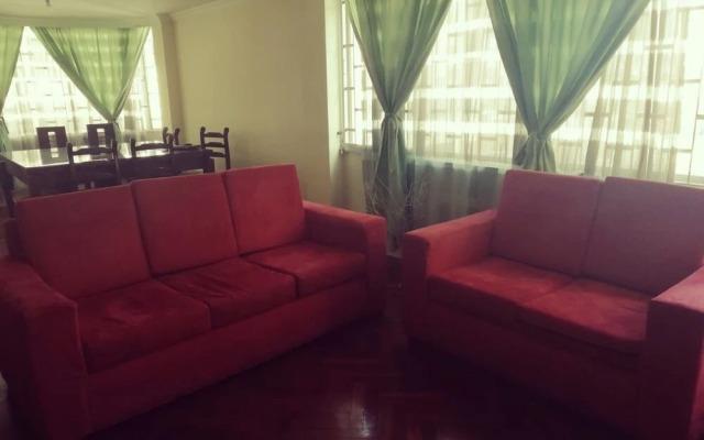 Apartamento Familiar en Zona Residencial