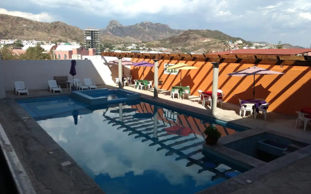Hotel Hacienda Morales.