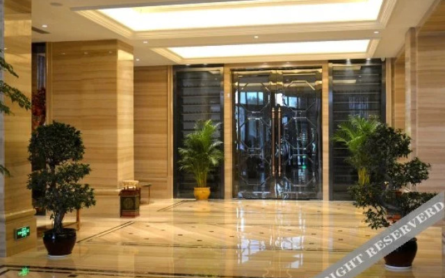 Tianlun Huangchao International Hotel(Chibi North Railway Station)