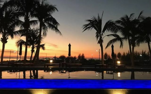 Breeze Bay Villa