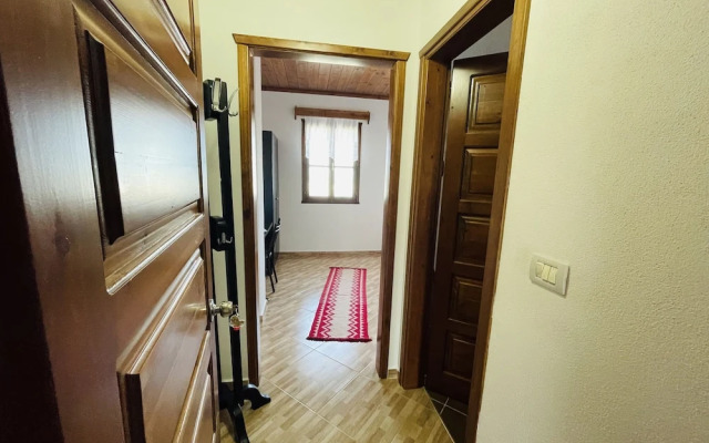 Denis Guest House