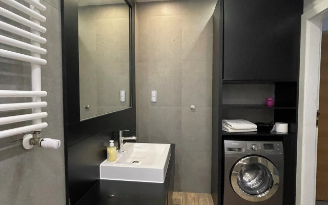 Luxury Apartments Just In Center