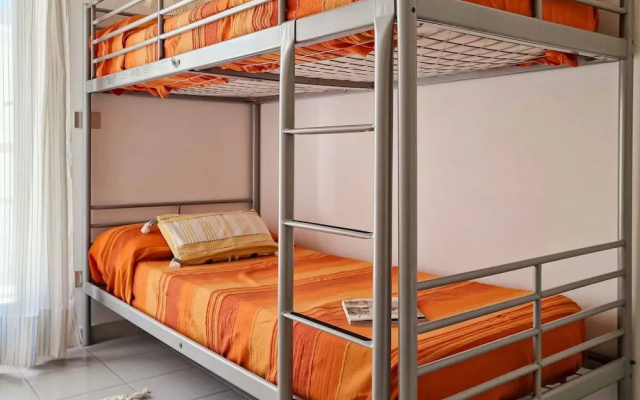 Modern Apartment Close to the Beach-beahost