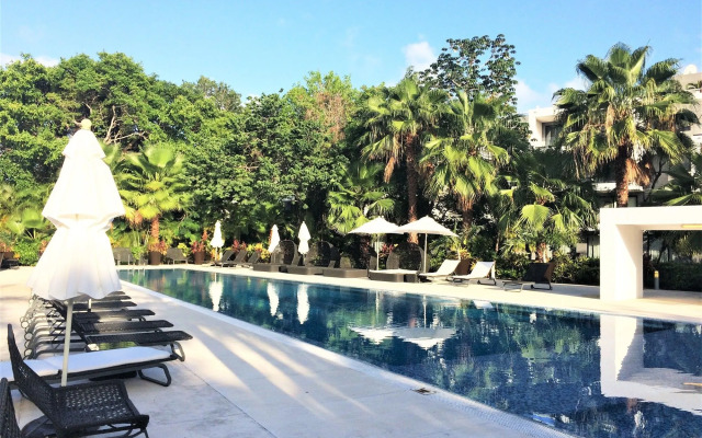 Lorena Ochoa E200 by iMexico