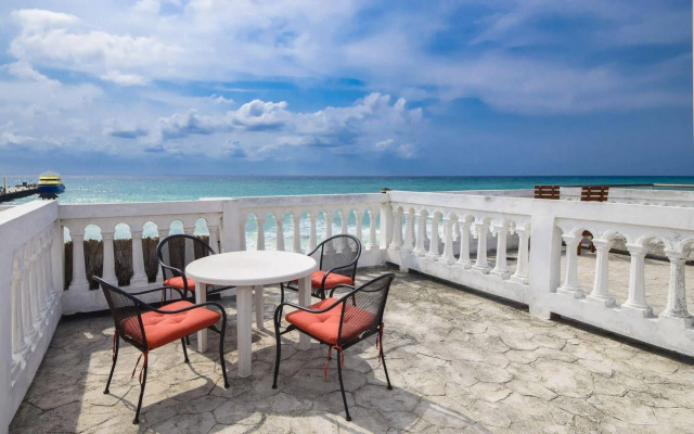 Plaza Marina Condos by Rentals Your Way