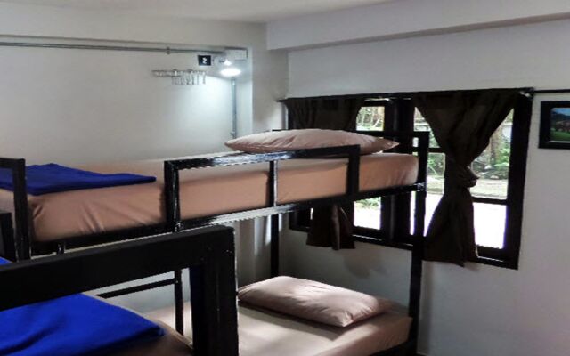 Deejai Chiang Mai Backpackers - Adults Only