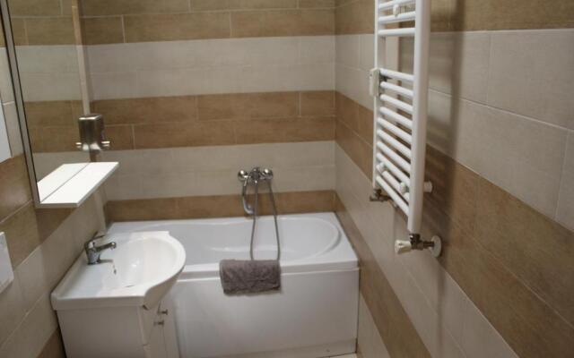 Oradea Gray Apartment