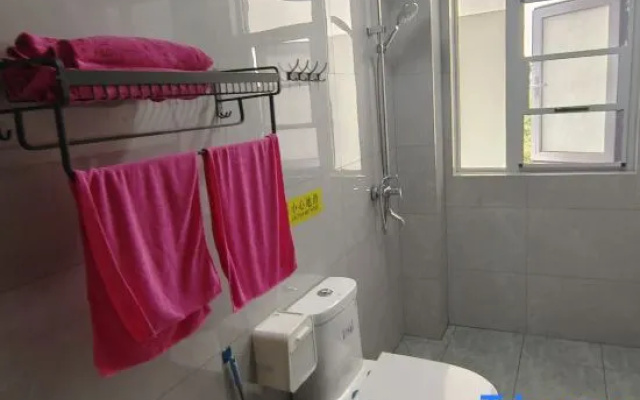 Xixi Homestay – Bathroom – Luoyang
