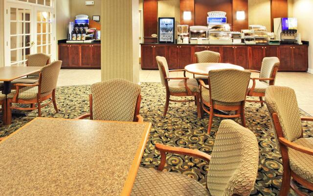 Holiday Inn Express Hotel & Suites Camden by IHG