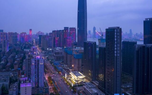 Vienna Hotel (Wuchang Jiangtan Xujiapeng Subway Station, Hubei University)