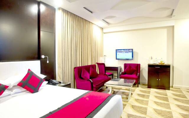 Innotel Luxury Business Hotel