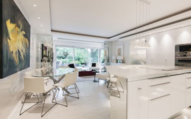 Modern Apartment in Hampstead