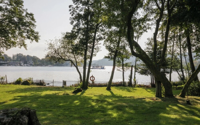 Tree House, Partial Lake Views