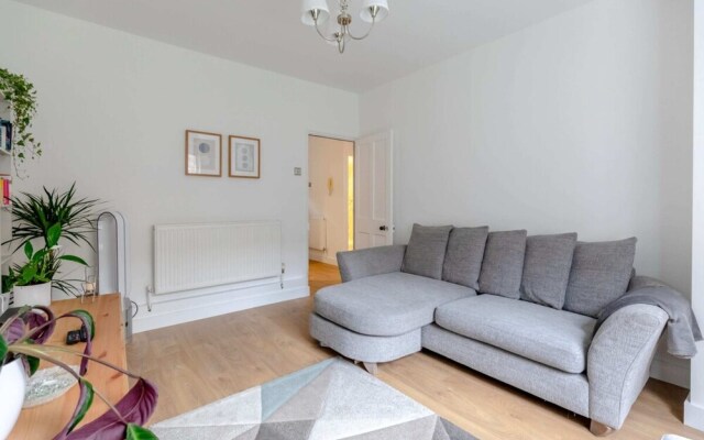 Central & Stylish 1BD Flat - 8mins to Greenwich!
