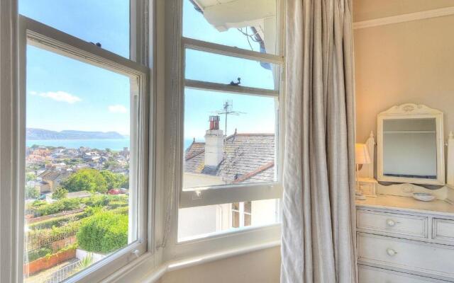 2 Hadleigh Villas