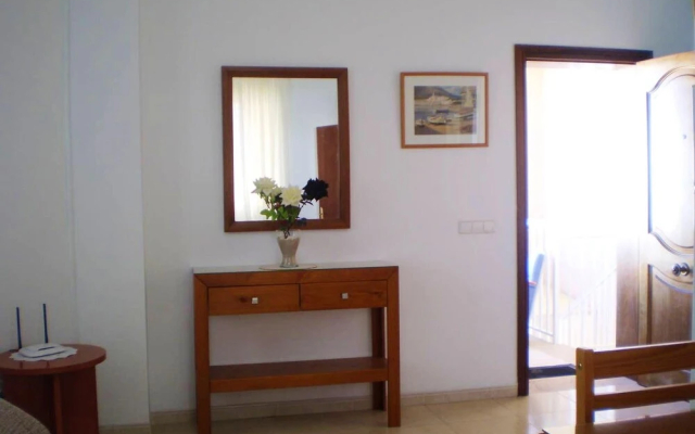 Apartment With 2 Bedrooms in Alcúdia, With Furnished Terrace and Wifi Near the Beach - Apartment in Alcudia - Photo 5
