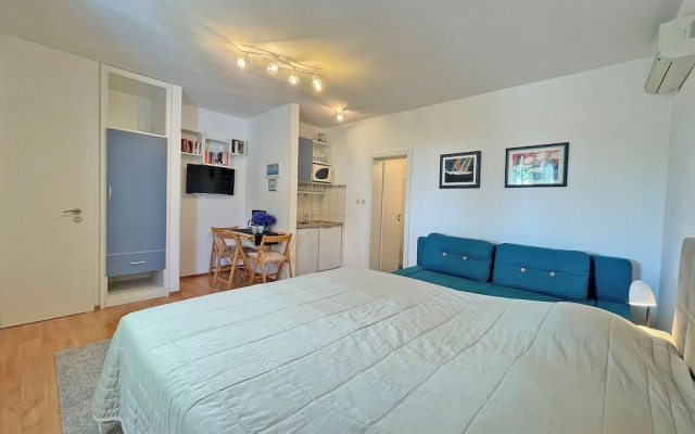 Studio Apartment Andrijana