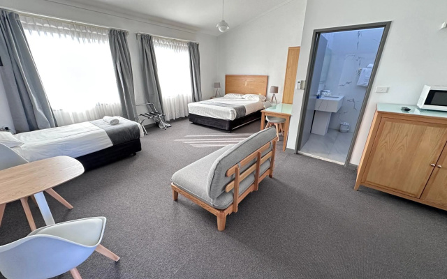 Spa Village Motel – Guest Rooms – Moree