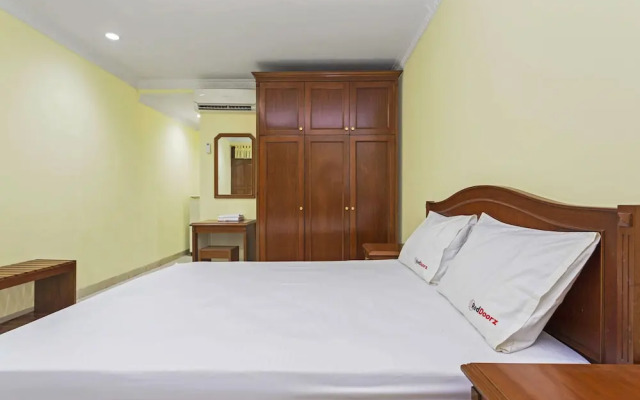RedDoorz near Ciputra World Kuningan