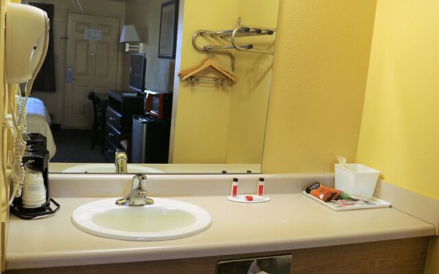 Days Inn Fresno South