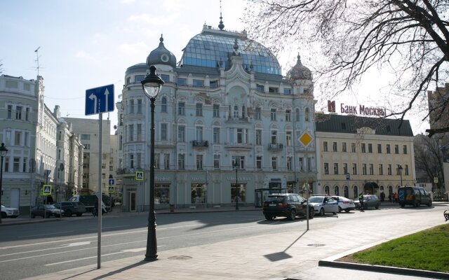 Arbat House Apartments on Bolshaya Nikitskaya